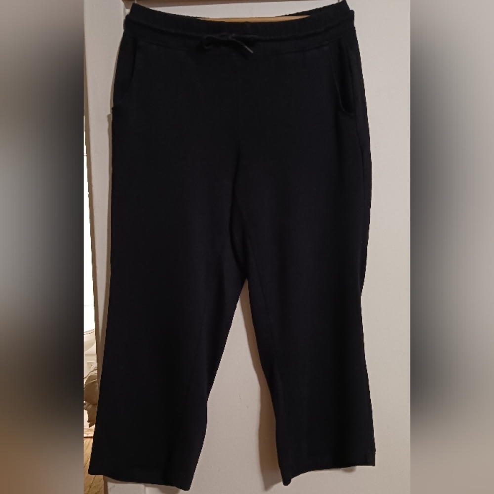 Danskin Womans Small Ankle Length Black Comfy Lounge Active Pants